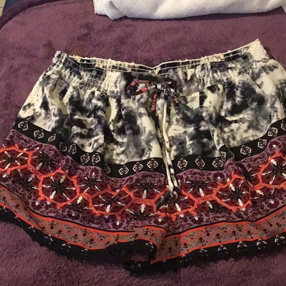 NWT Black Lavender Boho Women’s Shorts - Size XL - Picture 4 of 16